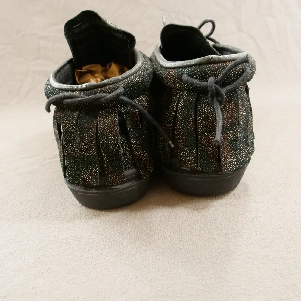 Clear Water Shoes Sneakers Mens 11 Black Camo Lace Up Mid Top One o One